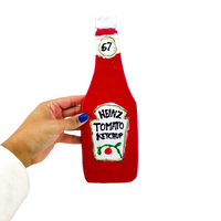 Ketchupflaske, Keramisk væg kunst, Bottle of Ketchup wall hanging.