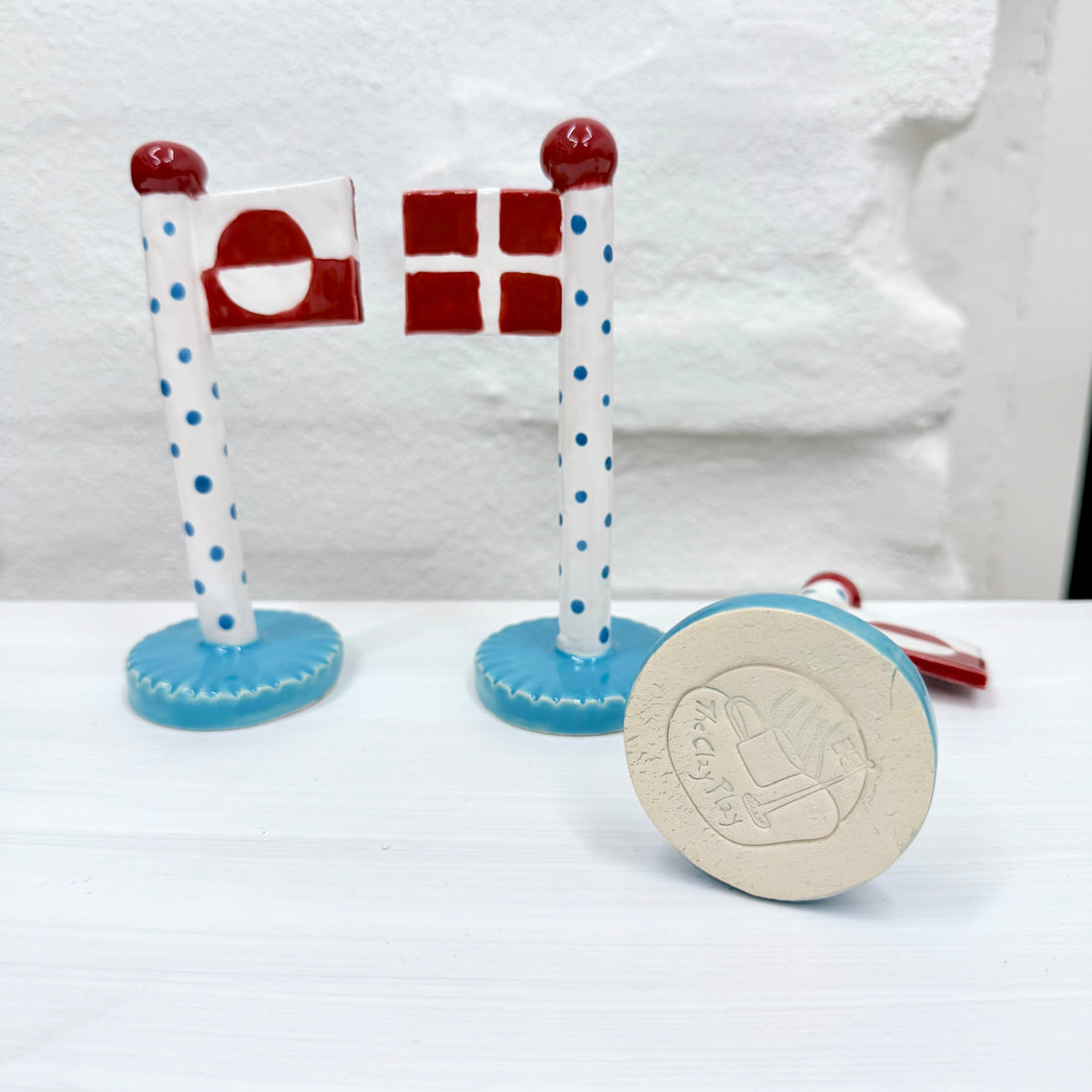 Dobbelt flag Grønlandsk/Dansk flag med blå dots og isblå fod