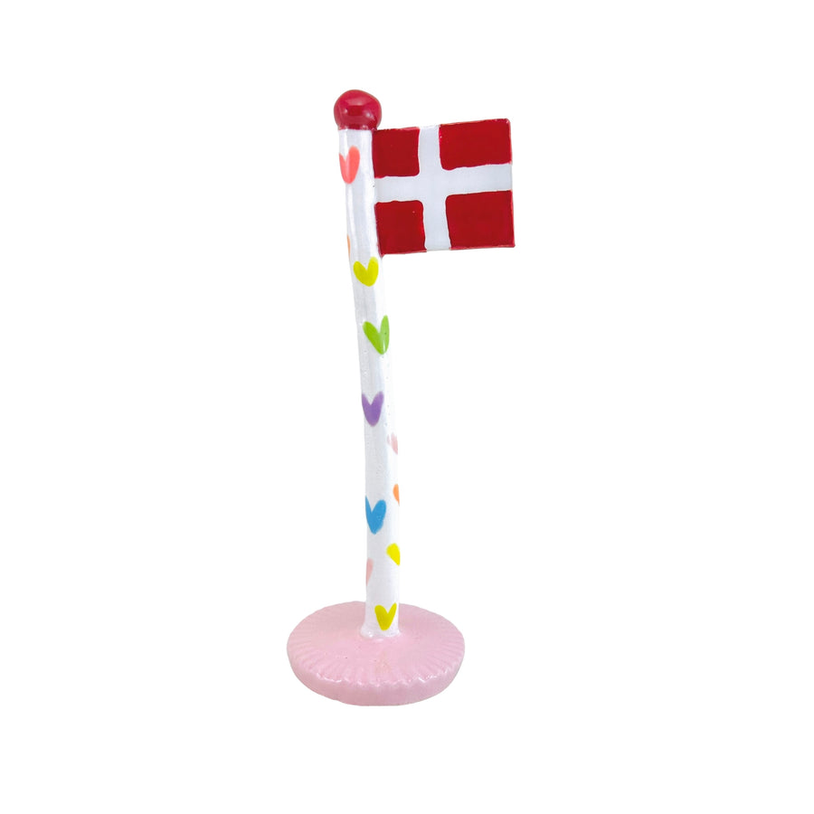 Kærligheds flag med store hjerter i skønne farver.