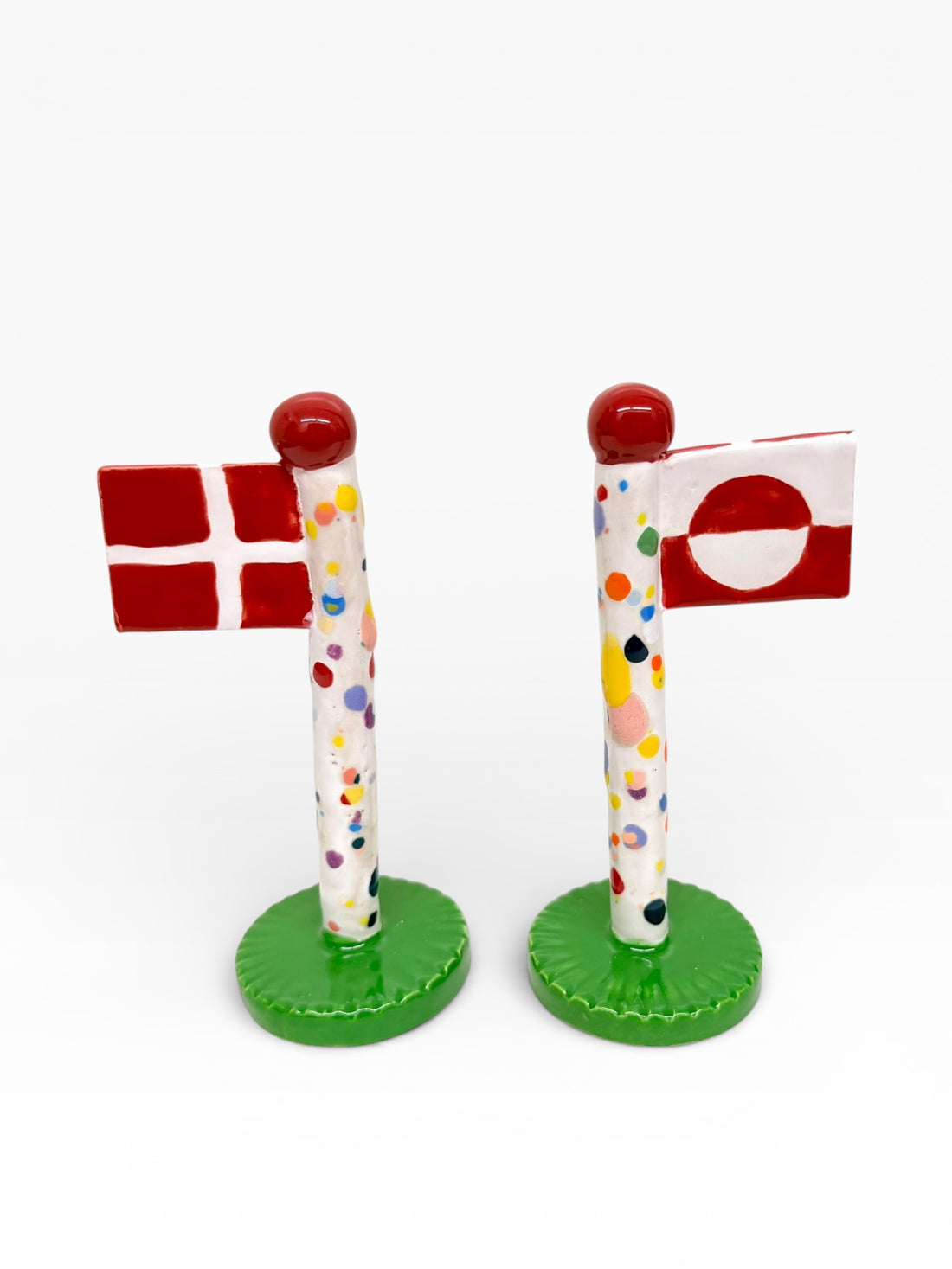 Grønlandsk/ Dansk flag med græsgrøn fod