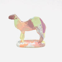 Kamel i flotte pastelfarver